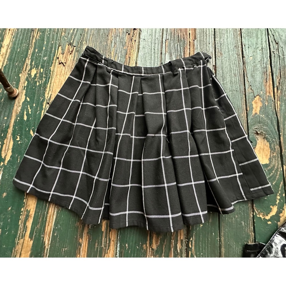 Y2K goth Hot Topic Black White Windowpane Grid Pleated Mini Skirt Medium